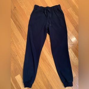 Lululemon women’s size 2 navy blue joggers